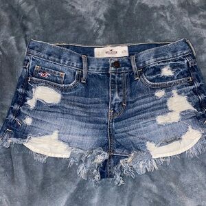 Medium washed high waisted shorts